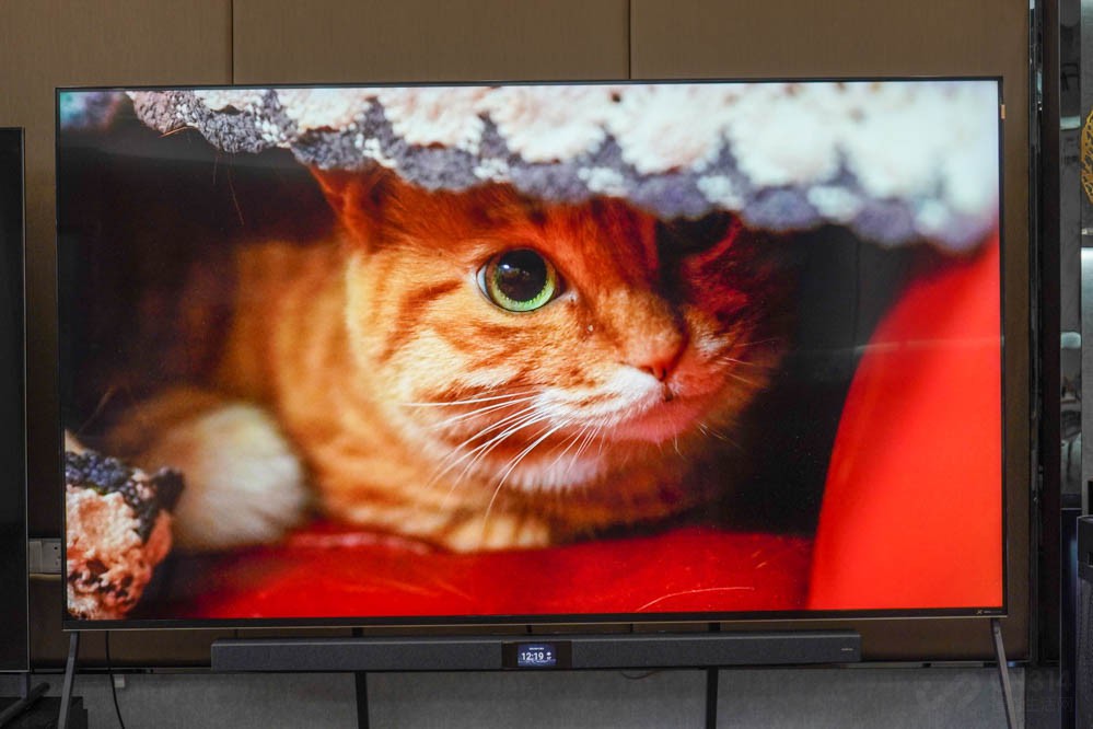 客厅变IMAX影院 TCL巨幕智屏98X9C赏析 TCL