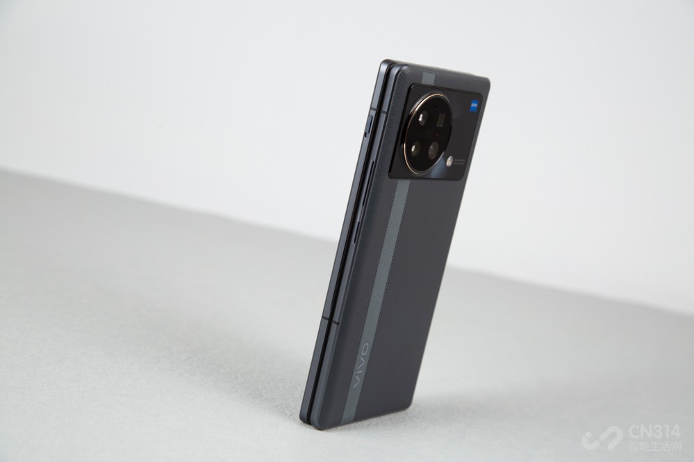 一开一合之间集大成!vivo X Fold美图赏析 vivo