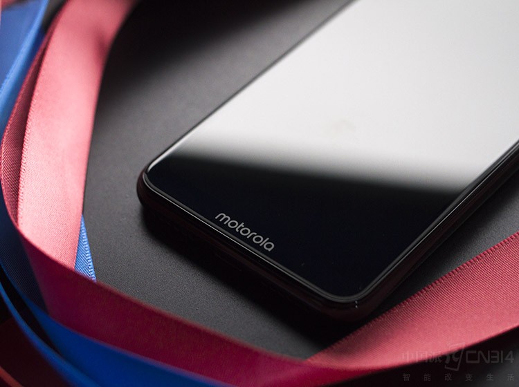 ����ײ����С�motorola�����ַ���־����Ϣ��״̬���Ե�ʮ�־��£������������Ļ�У������������ֻ��ı�ʶ�ȡ�