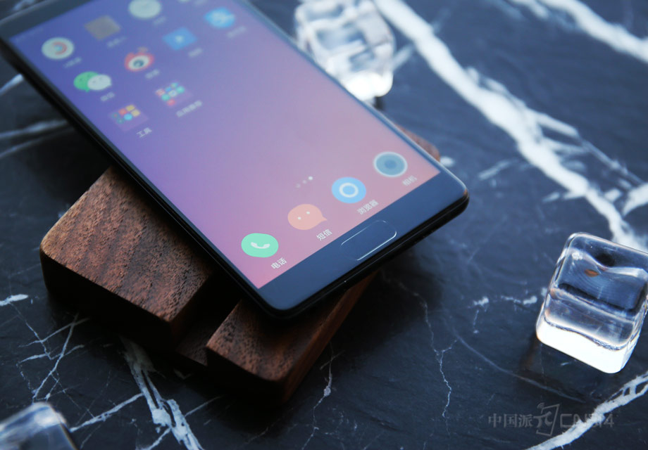 Ϊ��һ�����������Ӿ����У�����ZUK��������з�����ָ�Ʒ�������ָ��ʶ��оƬ����������һ�������Ĳ����·���Ч���ǳ����ʣ�