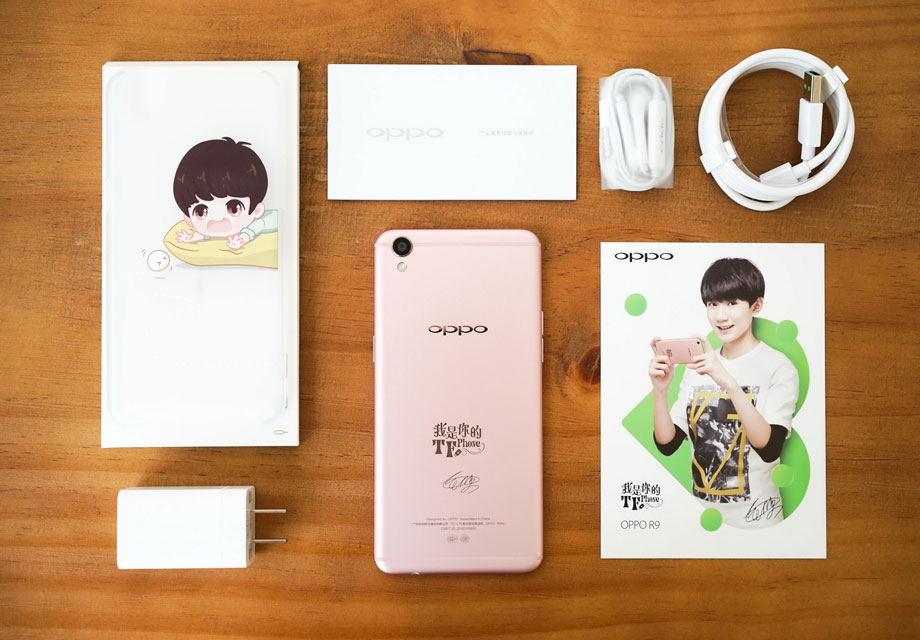 ���ƻ����������������OPPO R9�������ٰ�ǩ���ص񱳿ǡ����ư�װ�С����Ʊ�ֽ�Ͷ���UI�ȵ�ȫ��Ԫ�أ����ۼ۱��ֲ��䣬ͬΪ2799Ԫ����ν�����ʲ��Ӽۡ�������˹���˿���Ͽɡ�