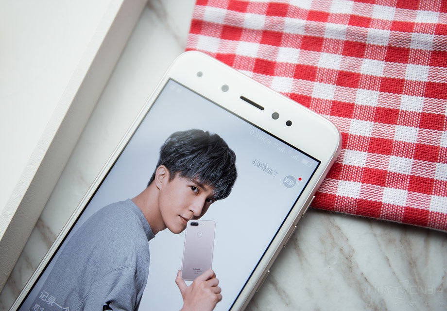 ǰ��˫��Ϊ2000������+800�����أ�����˫��Ϊ1600������+800�����أ�ǰ���˫�㶼��ʵ�������ڵ��������ǳ�����黯Ч����