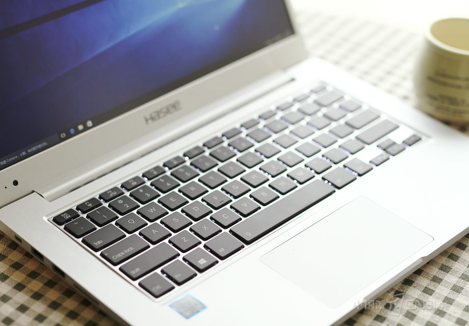 ��������X4��������ʽ�ɿ������̣����岼�ַǳ��ɾ������࣬��Դ������������Ͻǡ�