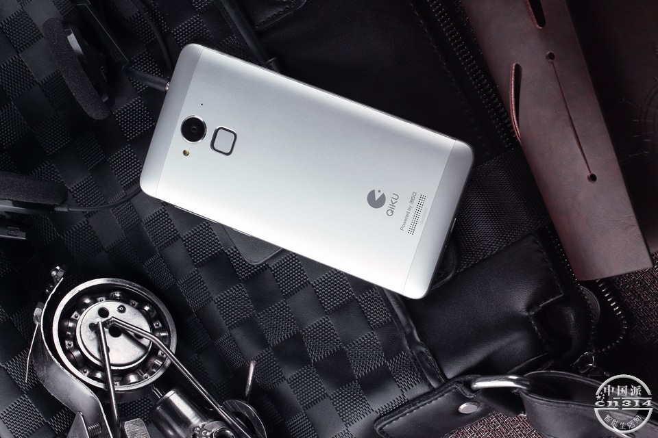 �ഺ��������У� ����ֻ��ഺ����ͼ��