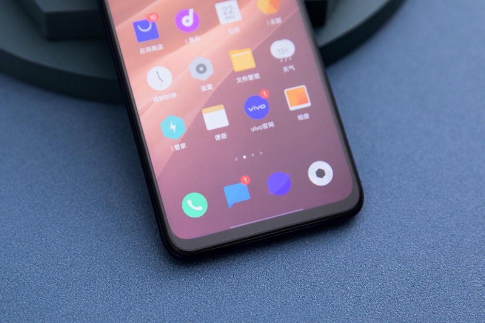 Ϊһǿֻ䱬óһݺţӵǿġ865UFS3.1144HzˢĻճʹûϷʱ򣬶ʹߴ񫡣