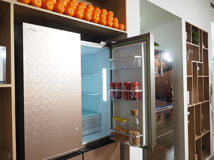 TCL��������Ű��ֲ��������׼��������ӿ������ϣ�ͬʱ���е�AAT�����������ʼ������ںϳ�������ζ�������������Ĵ���Ϊһ�壬Ϊʳ���ṩ360��ȫ��λ������������