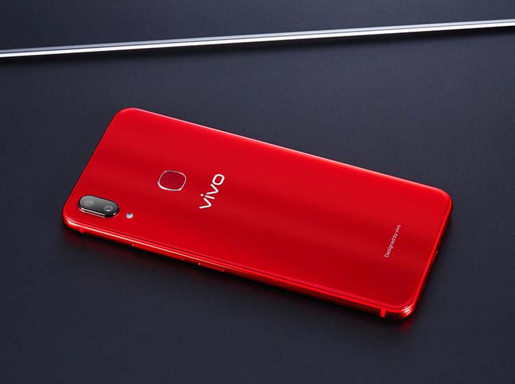 X21i�ı���Ҳ�Ƿǳ������������Ŵ�ҵ�һ�ۿ���Ҳ�Ǳ�ʯ�������ɫ�ʱ����ɡ������ֻ�ͬ�ʻ�Խ�����أ�ͨ�����ظ��Ӹ��Ի�����ɫҲ��Ϊ���ֻ���Ʒ�������컯��һ�����棬�ټ���ʱ�������˶��ڸ��Ե�׷��Ҳ�Ѿ���Ϊ��̬����Ȼ�����˱�ʯ����ɫX21i���������ɫ���������߻�ӭ��