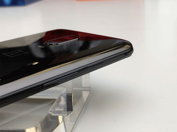 ��������Կ���������������ͣ�3D���͵Ĳ�����Ǵ����˽������������ߣ���������������ںϡ����ҽӷ촦������Ҳ�ǳ�������������������ָС�