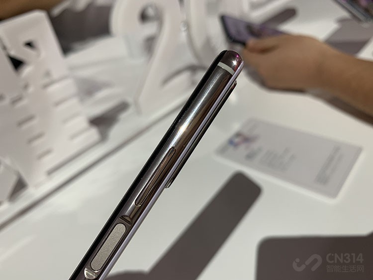 ��ҫ20S�����˲��ָ�Ƶ���ƣ����Դ���϶�Ϊһ�����ð�����ƣ���������Ĵָָ�����棬ͬʱ�����ð���1S���ܻ���YOYO���֡�