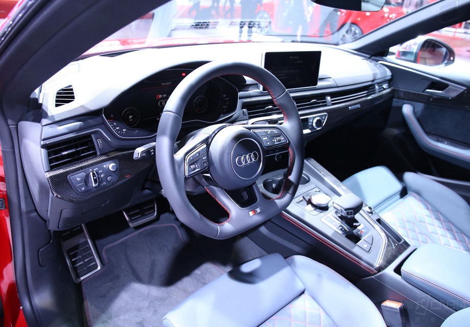 ƽ��ʽ�����̡��߰����Ե�������·�˶����Ρ�