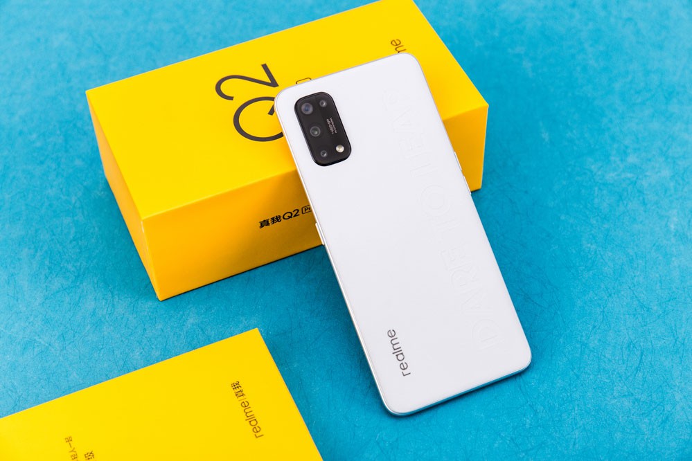 颜值快充不输旗舰 realme 真我Q2 Pro图赏 realme 真我Q2 Pro,realme 真我Q2 Pro图赏,realme 真我Q2 Pro天玑800U
