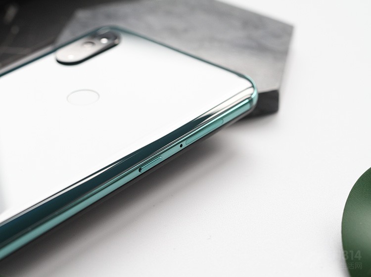 �����SIM����ۺ͡�С��ͬѧ����ר���������Ҳ����������͵�Դ������������˷翪�ף�û�к��ⷢ��ڣ��ײ���������˷翪�׺����������ס�