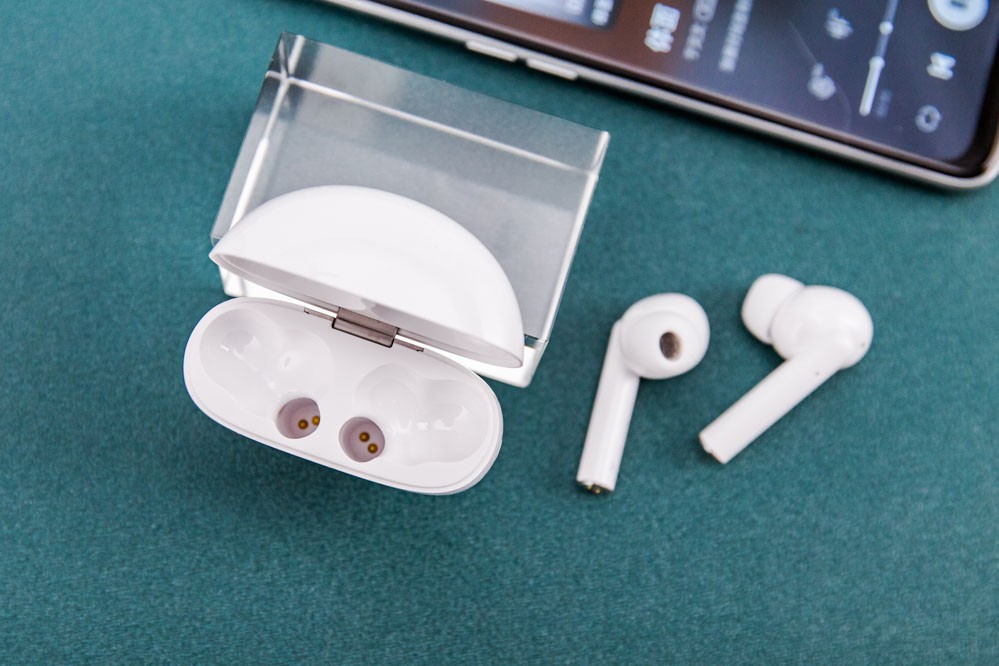 ǰ���ã�realme�;ٰ�����Ʒ�����ᣬ���˴���ȫ�µ�Q2ϵ���⣬Ҳ�����������׿����������TWS������������������realme ���� Buds Air Pro������ֻ����м۸�499Ԫ���������������ȫ������ѹͬ��λ��Ʒ����Ҳ���ͨ��һ��ͼ����ϸ�˽�һ�°ɣ�