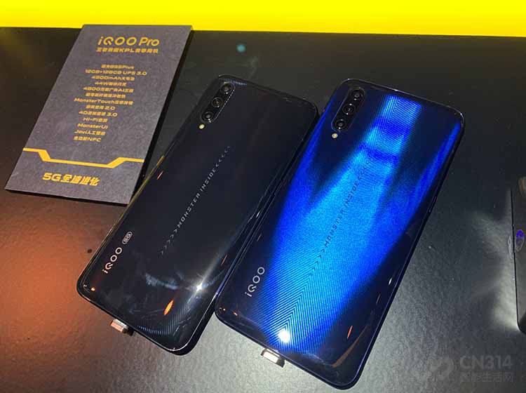 �������˸е�������ǣ��ڴ󲿷��˶���ΪiQOO Pro���ۼۻ��������5G�ֻ�������ֻ����΢��������������£�iQOO Pro��5G�汾�����ۼ۽�Ϊ3798Ԫ��4G�汾��Ϊ3198Ԫ���������Ҫ����5G����������У�iQOO ProӦ������Ŀǰ��õ�ѡ���ˡ�