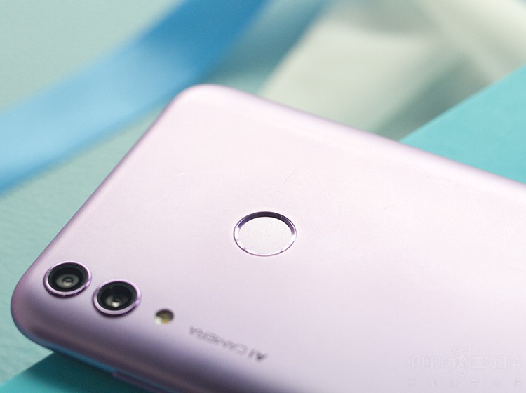 ��������������Ħ��֮�����쳣˳��������Ӥ������׷����С�