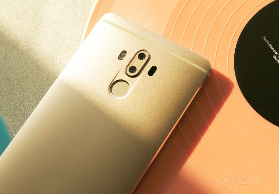 ���7 MAXӵ��˫�ռ䣬����칫����������������