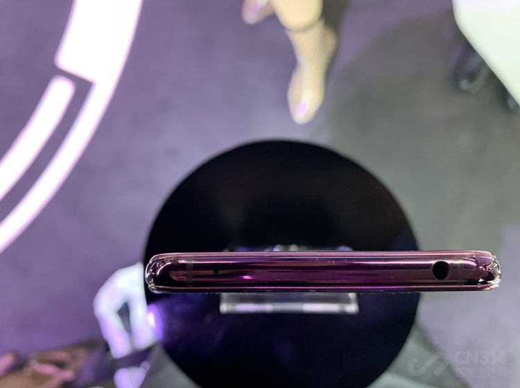 ��Ȼ��˫���������ǻ��������Ȼ���˱���������һ�㣬��ز����˶���vivo�Ĺ��ղ��ɵ�������̾�ɣ�