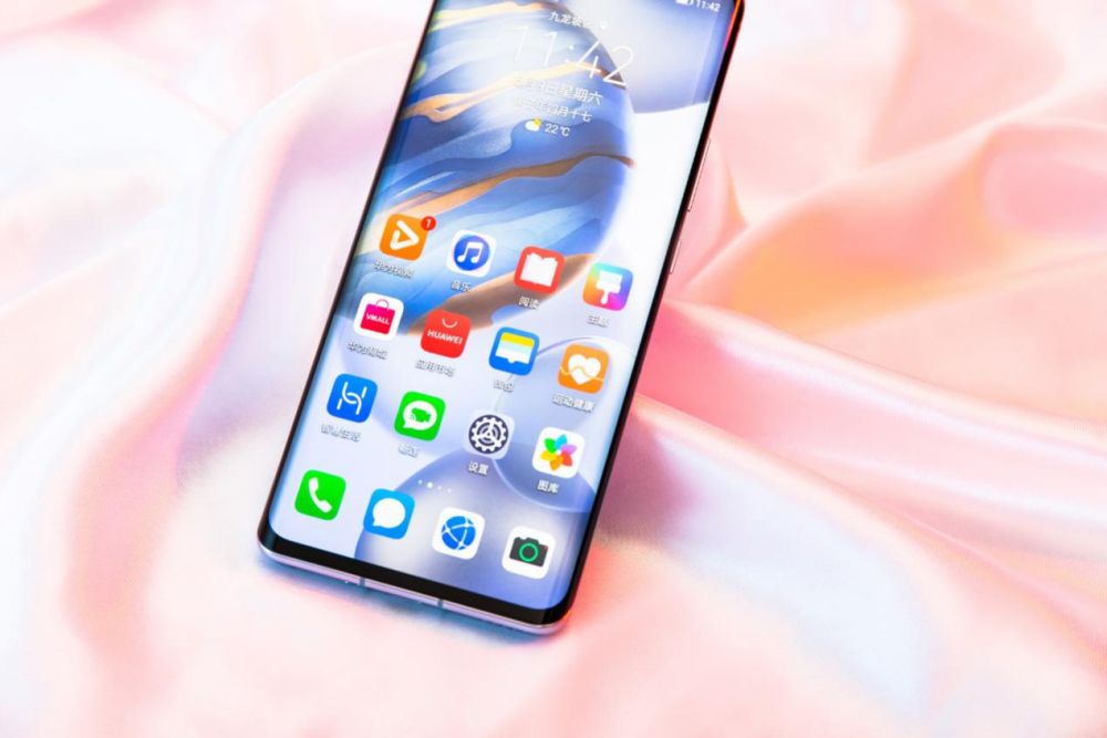 ҫ30 Pro˷ֱΪ2340*10806.57ӢOLED 70㳬ͨ㷨Ӳ4096ŻΪ׵⣬ͬʱֵ֧ӰɫЩӲϵķʽĻɫʸ׼ʵ¿壬ҹʱۿۡͬʱָƺϢʾܡ