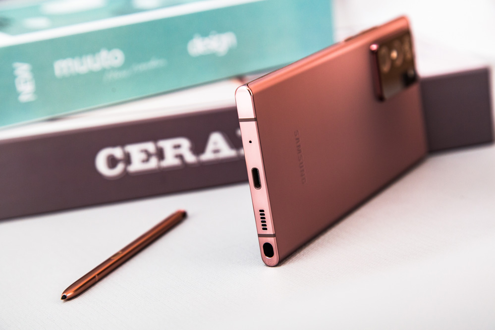 ����������ʿ��˵��S Penʮ��ʵ�ã��ٸ����ӣ�������顢��ҵ��鷢����PDF�ĵ�����̫������ע����S Pen�ܿ����ò�ͬ����ɫ�༭����ע��Ҳ�ܿ��ٷ�������������˰칫Ч�ʡ�