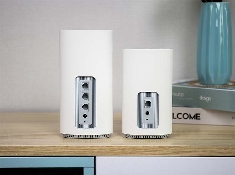 ������Կ����Ǵ����������������߽ӿڡ���Դ�ס����ü���ֵ��һ�������̨·����������WAN��LAN�ӿڣ�������ƻ��ǱȽ����ĵģ�ΪĳЩ��������ߵ��û����ǵ��ˣ����Ժ�ֱ�׵�˵����������ˡ���