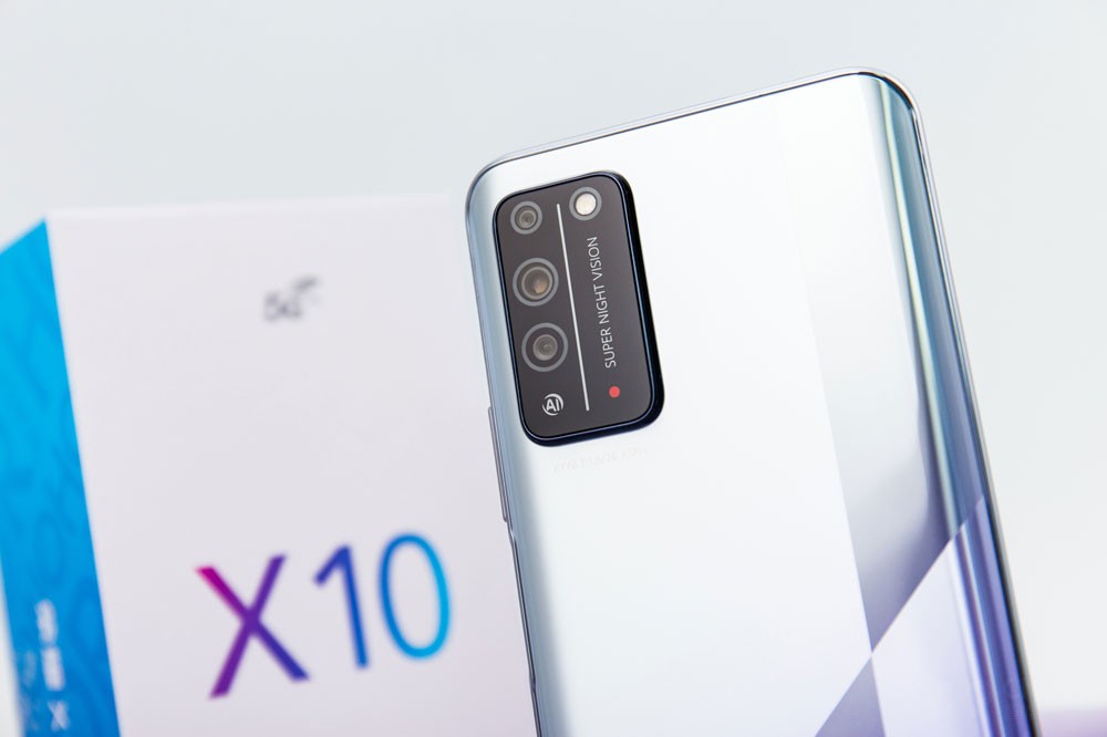 ҲΪӰӲǿҫX10ʵּµҹèͷӥ2.0㷨ܹڿڼȵͬʱʧϸڡɫ㣬AISֳֳҹ2.0ܿʵֶ֡ϳҹ֧30ʱżģʽѤͷ׵ҹ