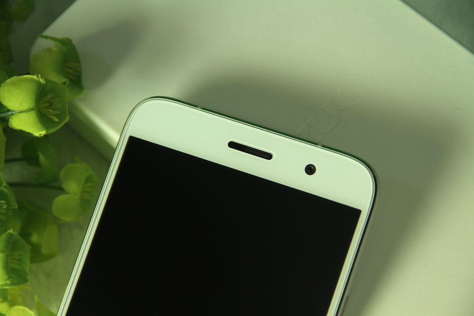 �Ϸ��м�λ��Ϊ��Ͳ�����߾����Ӧ����ǰ������ͷ�����й��߸�Ӧ������Ͳ�������һ��