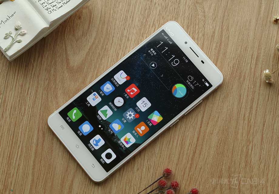 vivo X6sPlus���������ֱ����vivo X6s�����䱸����5.7Ӣ��1080p������vivo X6s����������X6Plus����û�