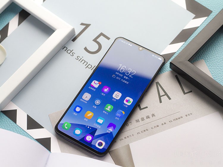 ��Ļָ���������vivoX23��һ����ɫ����һ����Ļָ���ֻ�����vivo�����ˡ����˴�vivoX23�����˵��Ĵ���Ļָ�Ƽ�������ʹ�ڰ���������Ҳ�ܿ��ٽ�������Ҳ����vivo�ĺ��ľ������ˡ�