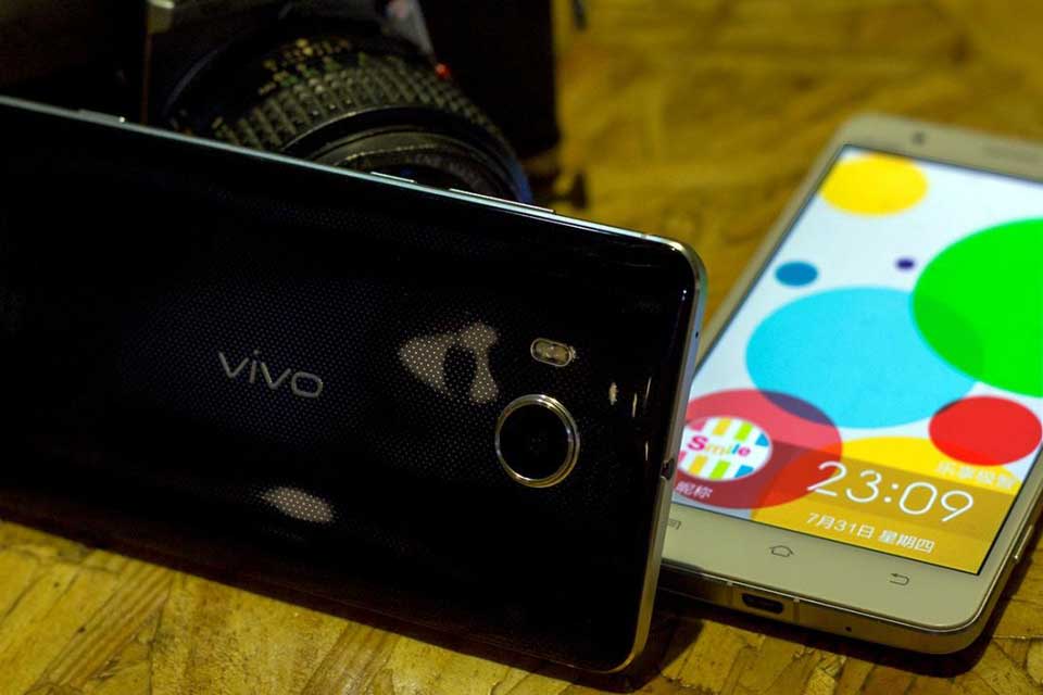 vivo Xshotӵ5.2Ӣ1080P IPSĻƵ2.5GHzĸͨ8018974AC3G RAMԴ32G ROM֧128GTFչģʮƵ˫4G磬Ϊ2600mAhܹĿǰϷӰܡ