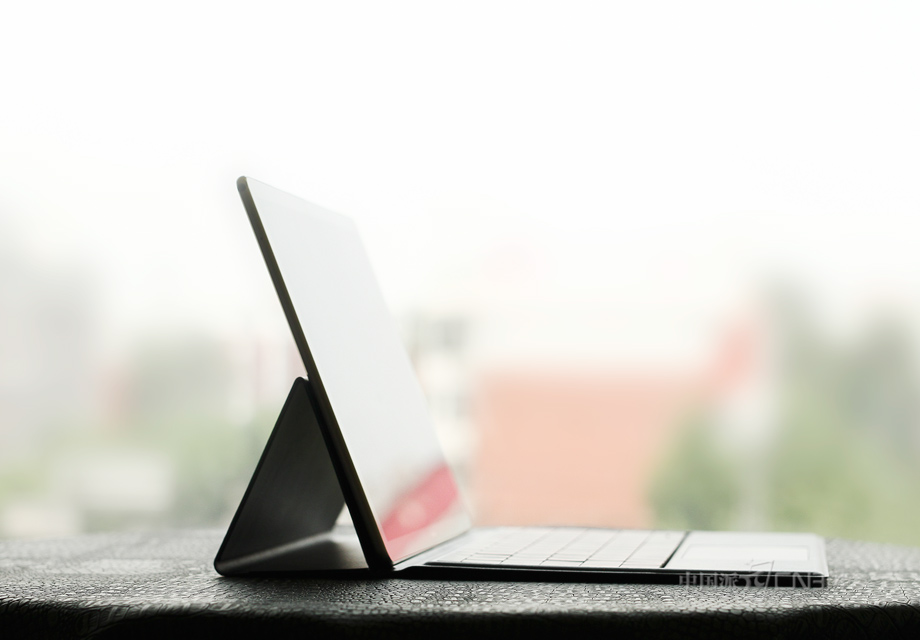 ��ʵ��������˵����ΪMateBook�������ȷʵ���Խ��գ�ʹ��ʱ������Ҫ�û�ϰ��һ��ʱ�䡣