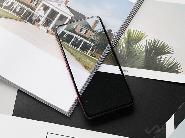 Ӳ�������ϣ�vivo NEX˫�����䱸����845��������10GB�ڴ棬128GB�洢����֧��vivo Dual-Turbo˫���ּ������棬׿Խ���ܲ�������ʧ����