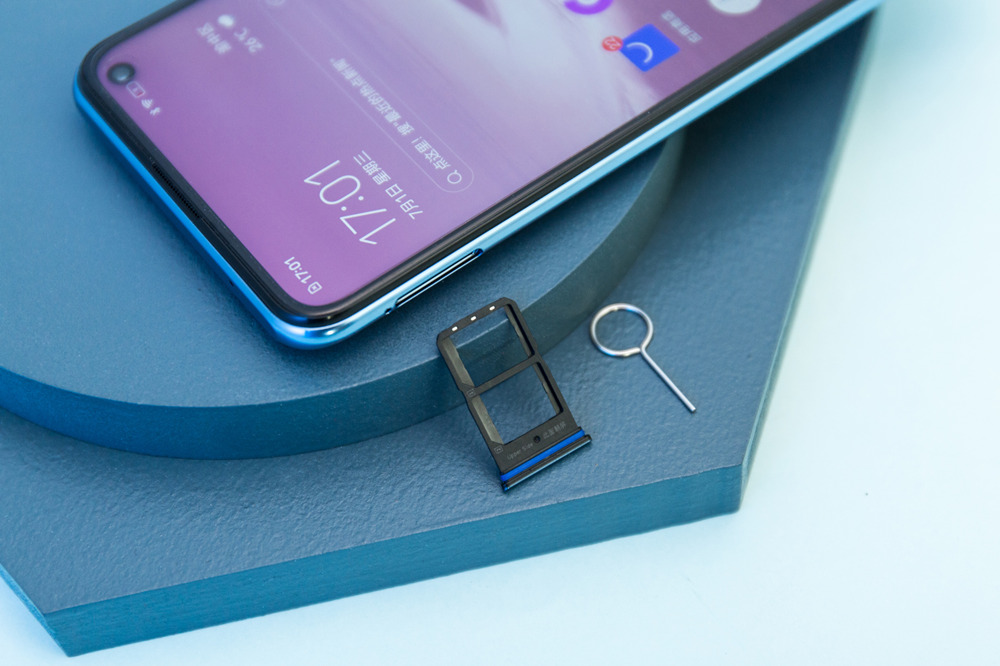 iQOO Z1xĸڴ汾ֱ6GB+64GB6GB+128GB8GB+128GB8GB+256GBͨ۵ƣ֪û֧չڴ档