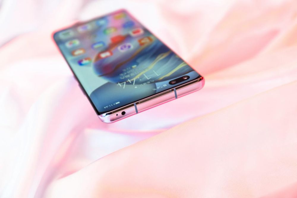 ƽΪ򵥣3.5mm׺˷ףͬʱڶ棬װһɽ绰ײγ˫ƣͬʱҫ30 ProϣʹNFCԭ߲һЩСϸڱһȫ