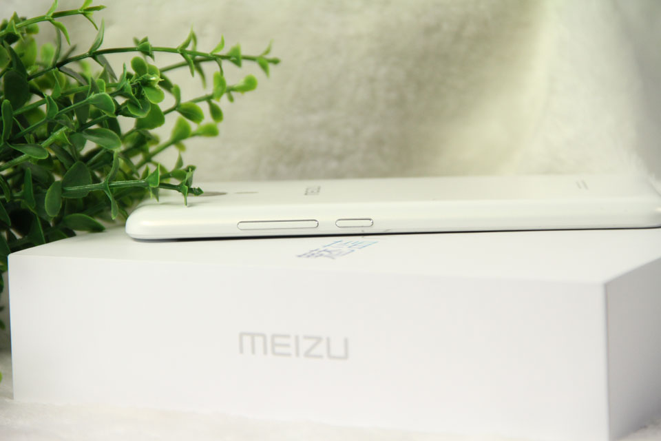 �����Ӽ������͵�Դ��λ�ڻ����ҿ�