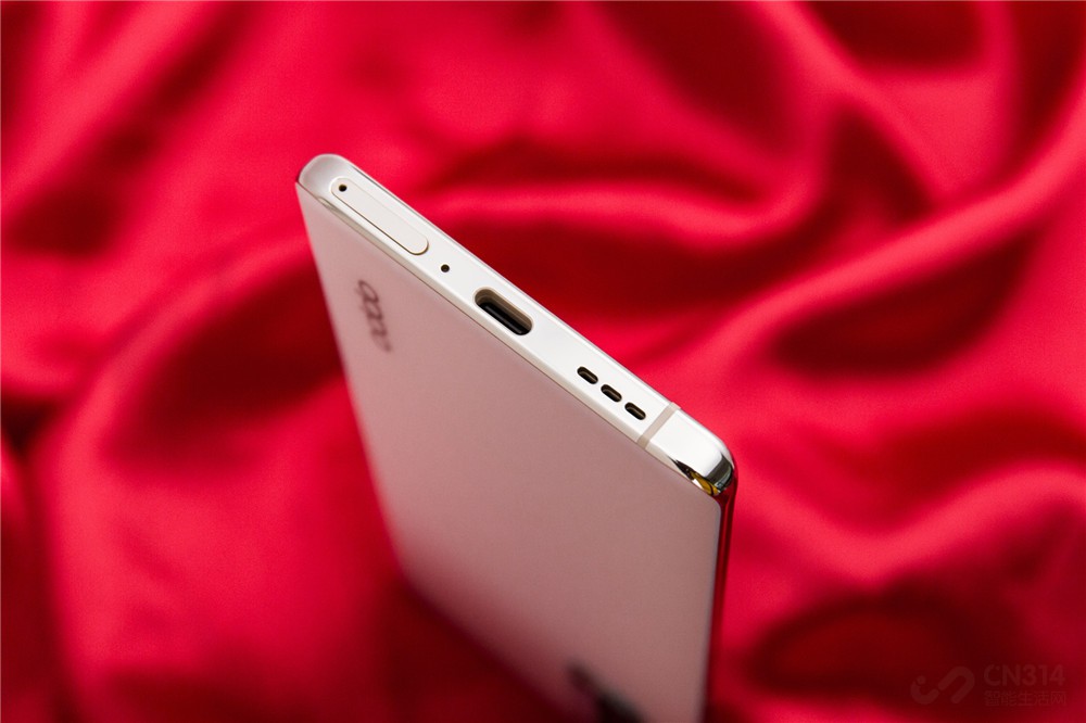 һ棬OPPO Reno4 ProҲһˢ5Gֻļ¼һĻϽһ0.1mmȽΪ7.6mmձ鳬8mmȵ5GֻпνǺȺҪںֻ0.294mm0.266mmĹѧָģ飬ԼȽ0.43mmĵأͨŻڲռʵ˳ڵᱡָУ172g