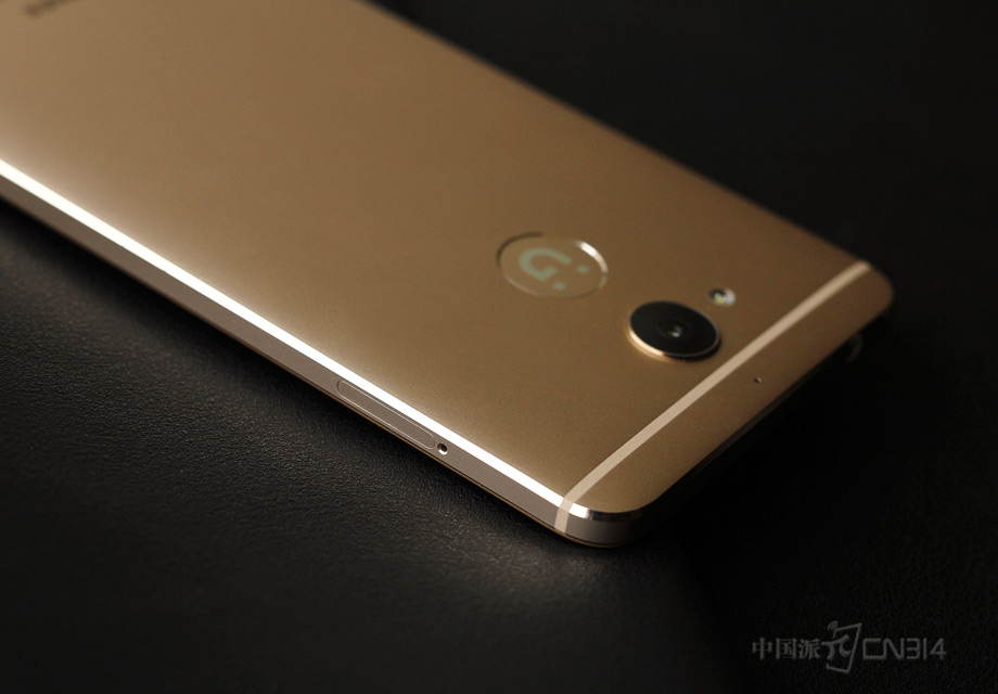 SIM��������д�����������������Ȼ�ǽ���S6 Pro�ĸ߹�������ߣ�����˵��������˽����ֻ����ʸУ���������Ʒ�ƻ����в��������