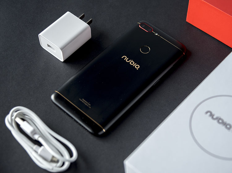 3��21�գ�Ŭ������һ����������N3���У�5000mAh�����������NeoPower3.0ʡ��ϵͳ�������û��κ���������ʹ�ø��־á�