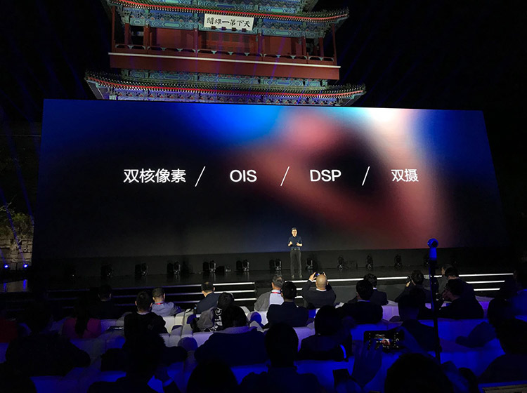 vivoX20�ĺ�������ͷ����˫������˫�㣬����DSPоƬ��֧��OIS��ѧ������