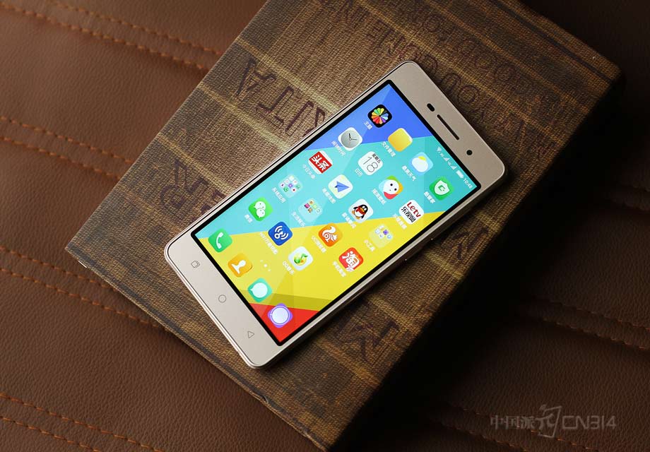 �ڸոս������õ�MWC2016�ϣ����ɷ��������·���ϵ�е��Ŀ��Ʒ����������MAX 4GB+64GB�桢����MAX 4GB+128GB�桢����Mini������Pro2������ȫ�µķ���mini�ܵ���ҵ��Ĳ��ٹ�ע��