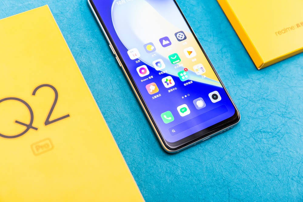 颜值快充不输旗舰 realme 真我Q2 Pro图赏 realme 真我Q2 Pro,realme 真我Q2 Pro图赏,realme 真我Q2 Pro天玑800U