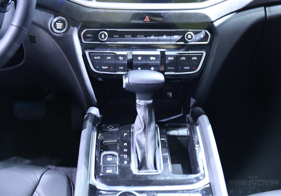 ����Ʒ���ѡ�����϶���������ʵ���Կ��ǡ�