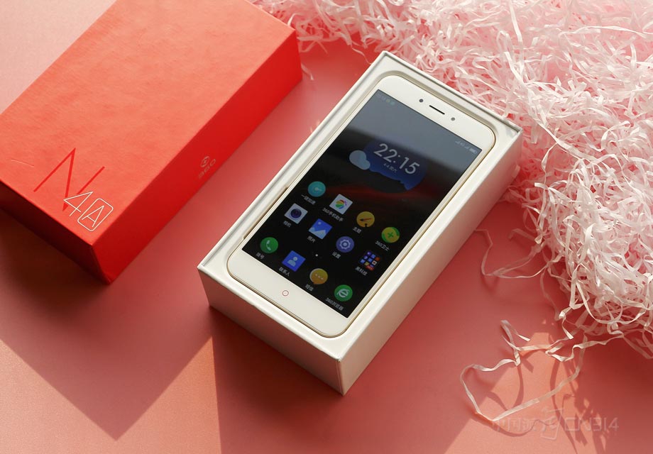 360�ֻ��ľ����װ�����ɫ���Գ����ഺ�����뵱�������˵ľ����ò�������ϣ����չ����360�ֻ����ഺƷ�����