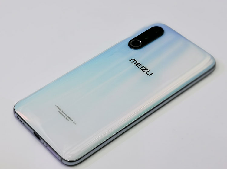 ��������Ļ��������ṩ��ĺ��ɭ�֡��λö����ޡ���֮�׾��Ͱ�ɫ����������ɫ�������λö�������ɫ�ڹ�Ӱ�������������񣬾����˰������֣��·����ò�ͯ�����硣