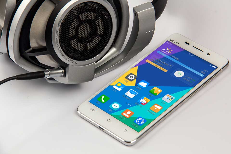 һ֮vivoȫ򶥼ֻHi-FiʵĻϣȫ״YAMAHAֻźŴоƬYSS205X-CZE2vivo X5רҵʱеרҵK|vivo x5