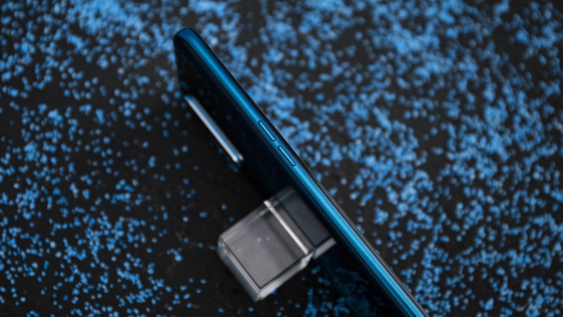 �������ǡ��ϴ�ͳ���������������Ǵ�������߽Ƕ������������������൱�˱��ġ�