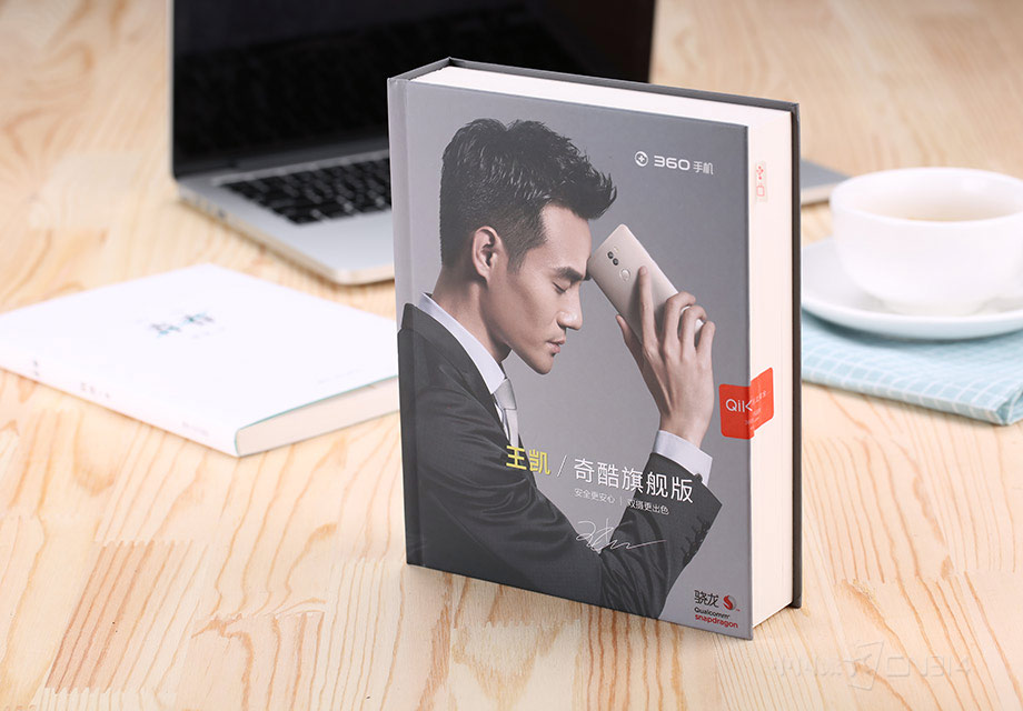 360�ֻ�����콢õ����İ�װ����ͨ���кܴ�Ĳ�ͬ���ڱ������ֵ�ʽ��������£�������Ũ��ġ��������磬��ʶ�ȼ��ߡ�