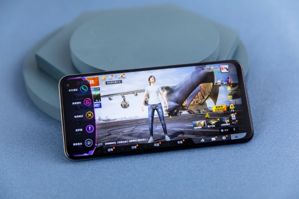 Σֹ˫ô򵥣ضϷ˵iQOO Neo3ϷЧƣν侳ԡҫƽӢϷŻϷЧͨԸķֵˡڴ˻֮ϣ3.5mmףʵʵ׷ӳٵĸЧЧ