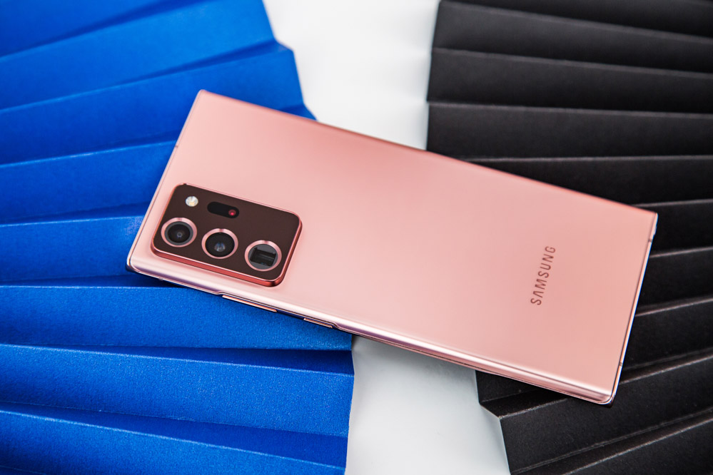 ���÷��棬����Note20 Ultra�����˸�ͨ��ӪĿǰ�����õ���ǿоƬ������ͨ����865 Plus�������Ƴ���Ȼ��7nm����������Ƶ��ߵ���3.1GHz��GPU��ƵҲ������650MHz���ۺ����ܽ�����865������10%��