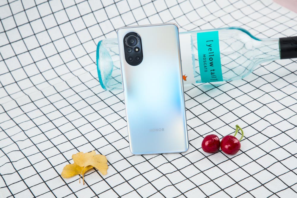 ᱡĻ˵ʵϣҫV40ݰ˵о˫·ƣ˫оСͬʱ66Wĳ䣬15Ӿܴ60%ĵǡ