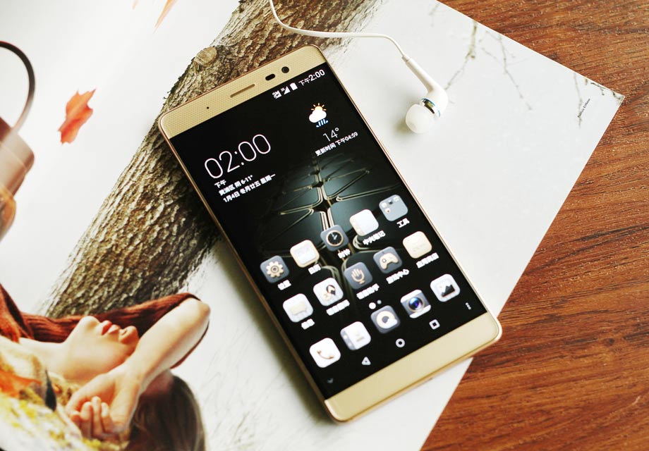 û������������˰������ֵ�����AXON���Max���ڲ�Ʒ����ϣ����һ��ӭ���˴��û�������쾫Ʒ�ĳ��ģ���AXON�����������ױ�������ʿ��ϲ����